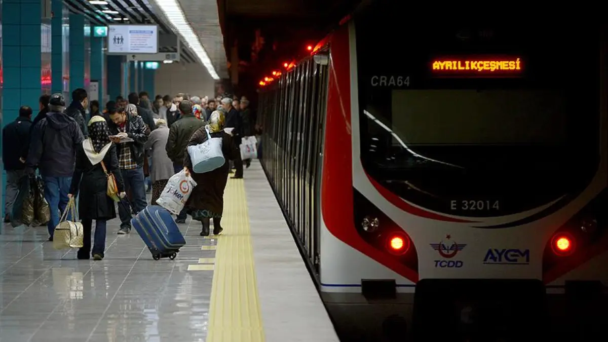 SON DAKİKA: Marmaray'dan olumsuz hava koşulları nedeniyle 4 günlük ek sefer! SON DAKİKA: Marmaray'dan olumsuz hava koşulları nedeniyle 4 günlük ek sefer!