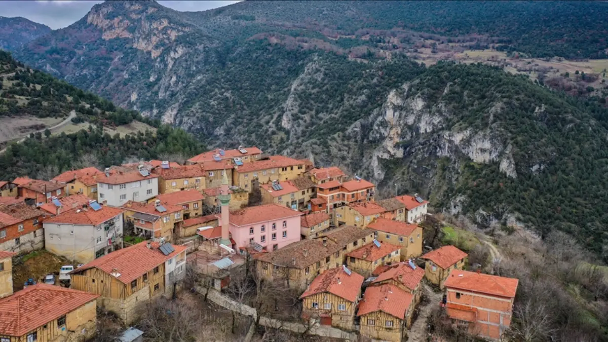 Osmanlı mirası Gelemiç Mahallesi 7 asırlık mimari dokusunu koruyor Osmanlı mirası Gelemiç Mahallesi 7 asırlık mimari dokusunu koruyor