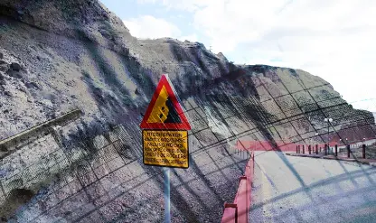 Santorini'deki volkan aktif hale geldi! Santorini'deki volkan aktif hale geldi!