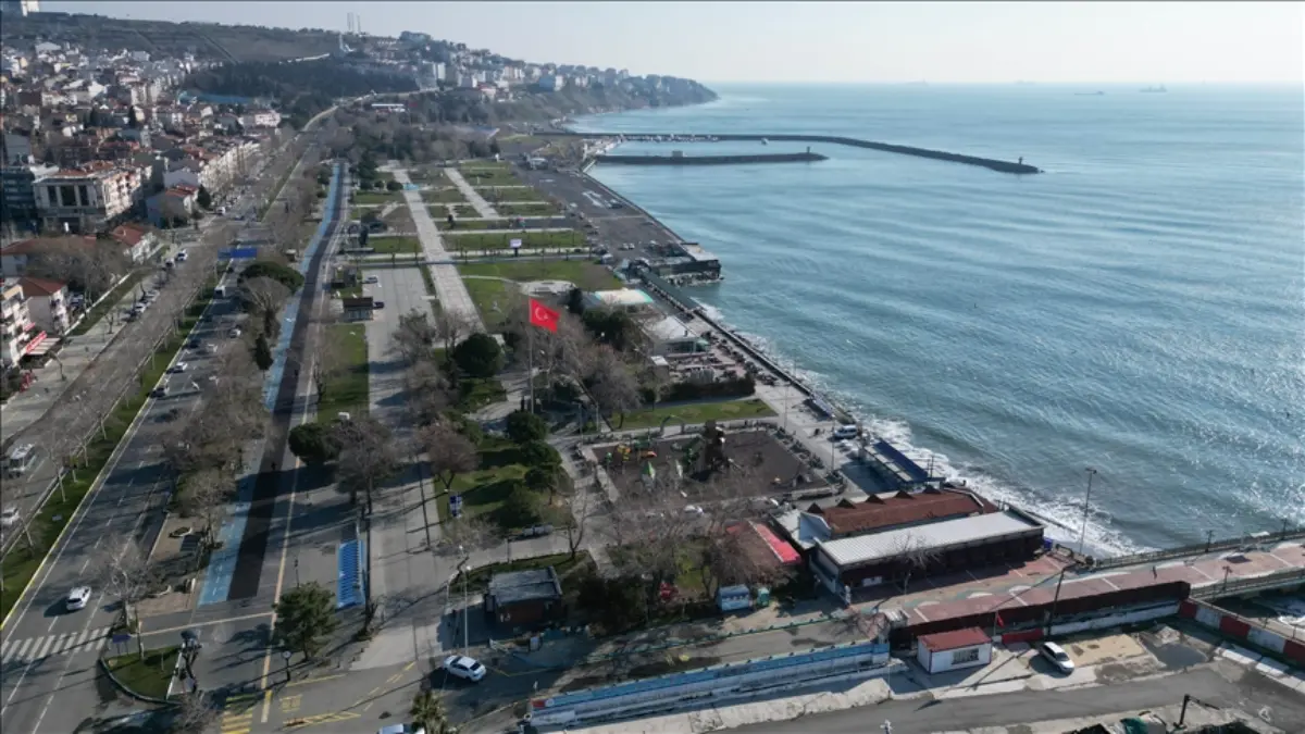 Tekirdağ'ın coğrafi konumu, ulaşım ağı ve sanayisi göç hızını artırıyor Tekirdağ'ın coğrafi konumu, ulaşım ağı ve sanayisi göç hızını artırıyor