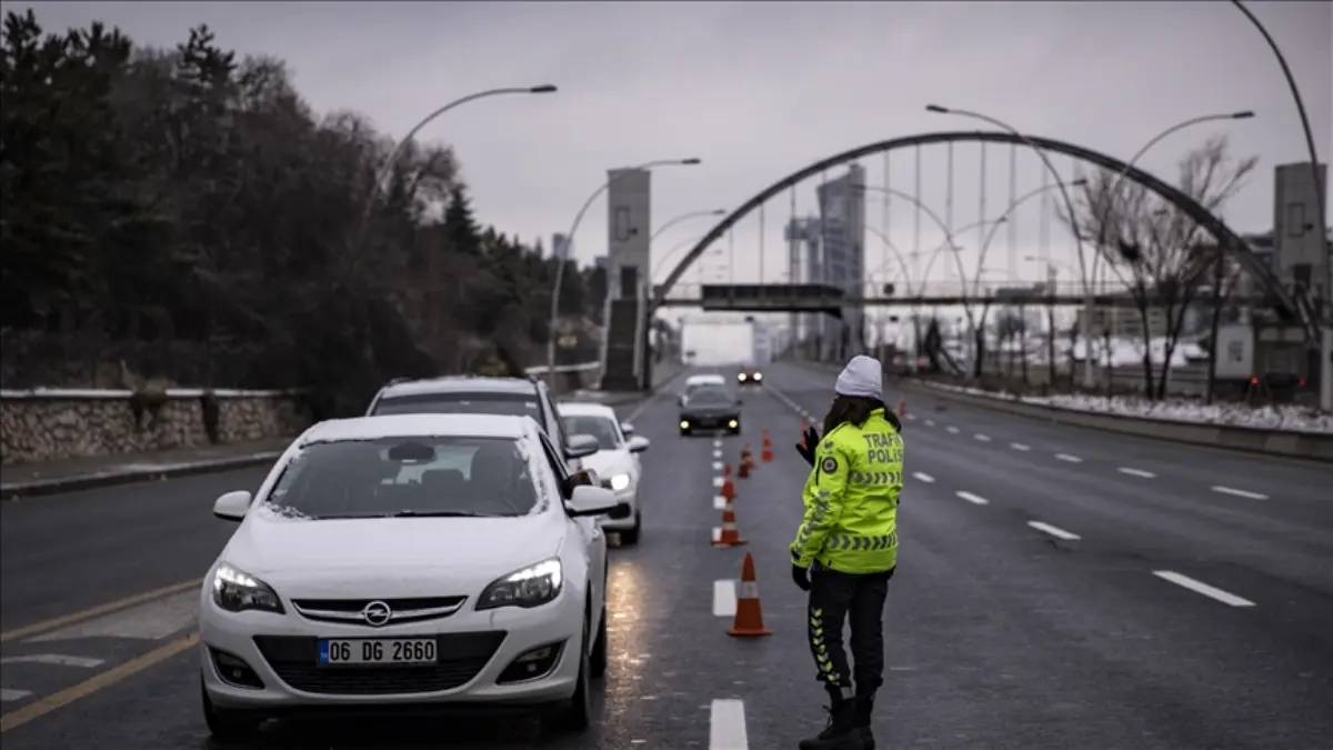 SON DAKİKA: Ankara'da bazı yollar trafiğe kapatılacak SON DAKİKA: Ankara'da bazı yollar trafiğe kapatılacak