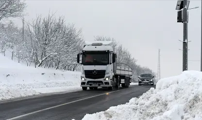 İstanbul ve Ankara'da kapatılan bazı yollar tekrar kullanıma açıldı