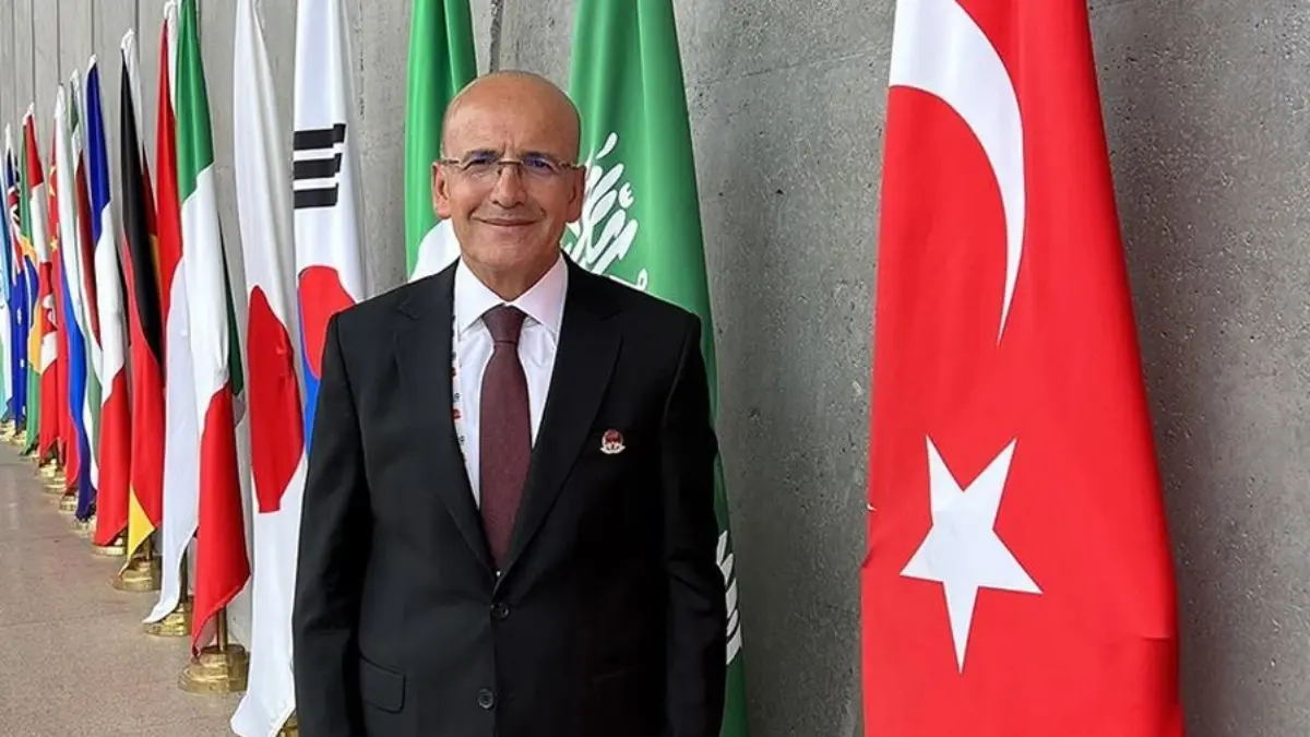 Bakan Şimşek Güney Afrika'ya gitti: G20 toplantılarına katılacak Bakan Şimşek Güney Afrika'ya gitti: G20 toplantılarına katılacak