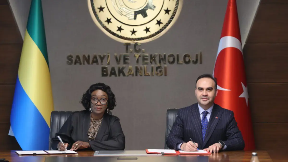 Türkiye ve Gabon'dan işbirliği! Bakan Kacır: Birçok alanda yeni fırsatlar sunacak Türkiye ve Gabon'dan işbirliği! Bakan Kacır: Birçok alanda yeni fırsatlar sunacak