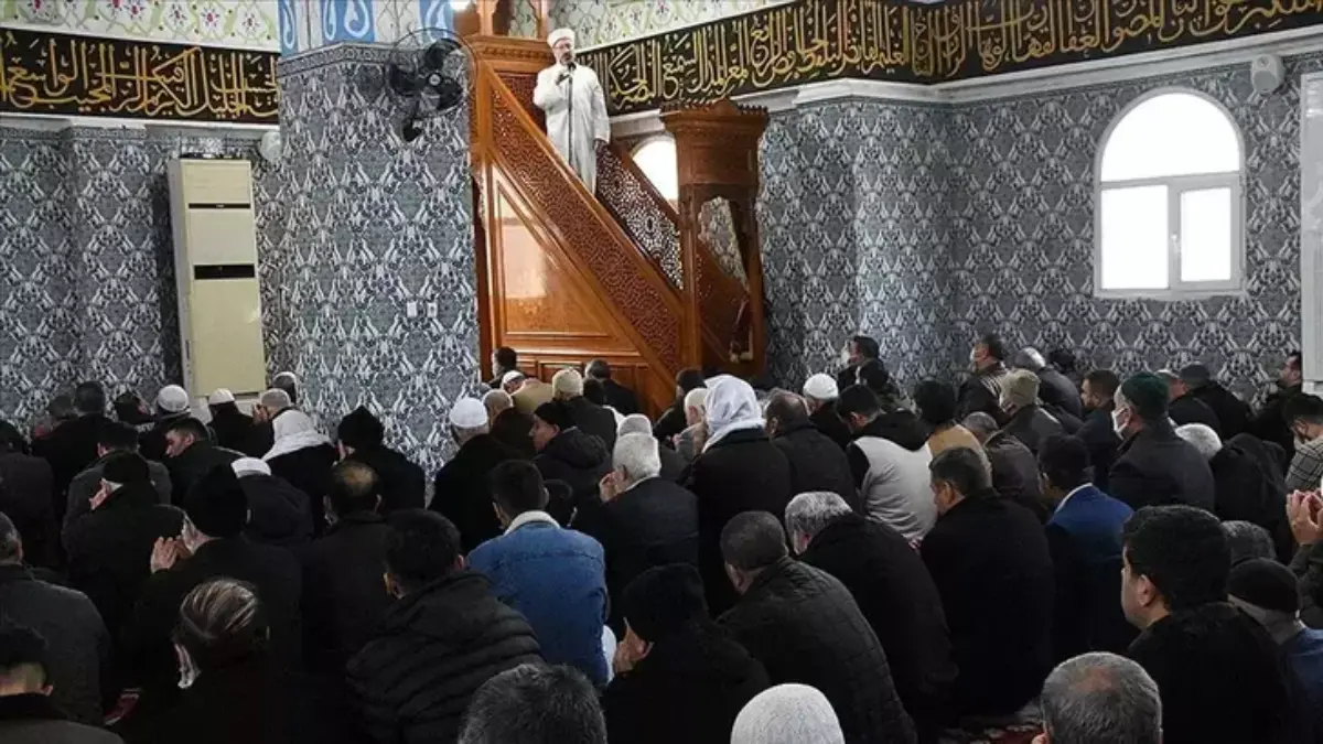 28 ŞUBAT 2025 CUMA HUTBESİ KONUSU: Diyanet Cuma Hutbesi PDF tam metni 28 ŞUBAT 2025 CUMA HUTBESİ KONUSU: Diyanet Cuma Hutbesi PDF tam metni