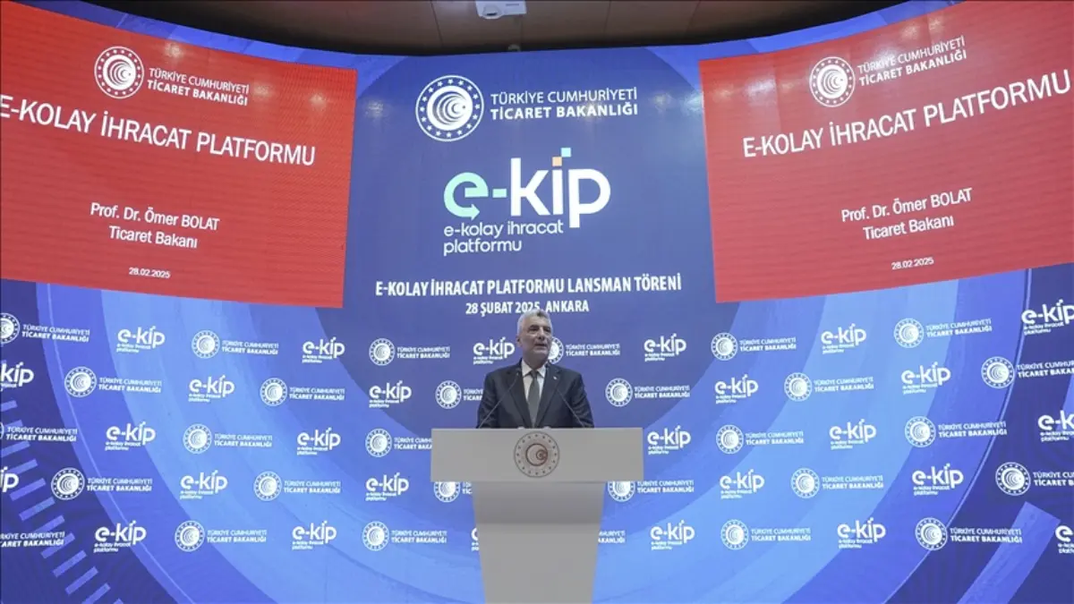 Bakan Bolat: Türkiye ekonomisi 18 çeyrektir kesintisiz büyüyor Bakan Bolat: Türkiye ekonomisi 18 çeyrektir kesintisiz büyüyor