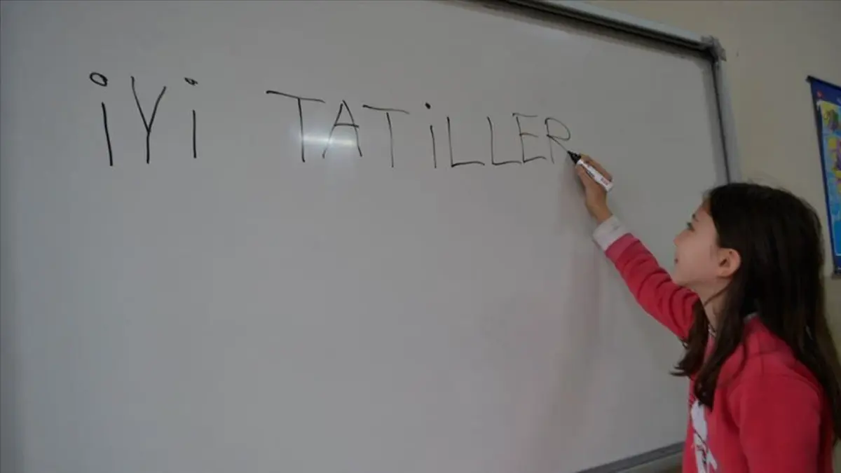 MEB 2025 NİSAN ARA TATİL TARİHLERİ: İkinci dönem ara tatili ne zaman başlayacak, kaç gün sürecek? MEB 2025 NİSAN ARA TATİL TARİHLERİ: İkinci dönem ara tatili ne zaman başlayacak, kaç gün sürecek?