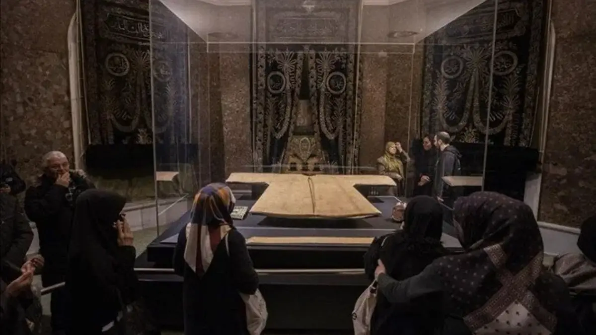 Hırka-i Şerif nerede, Hırka-i Şerif Cami’sine nasıl gidilir, hangi saatlerde görülebilir? Hırka-i Şerif nerede, Hırka-i Şerif Cami’sine nasıl gidilir, hangi saatlerde görülebilir?