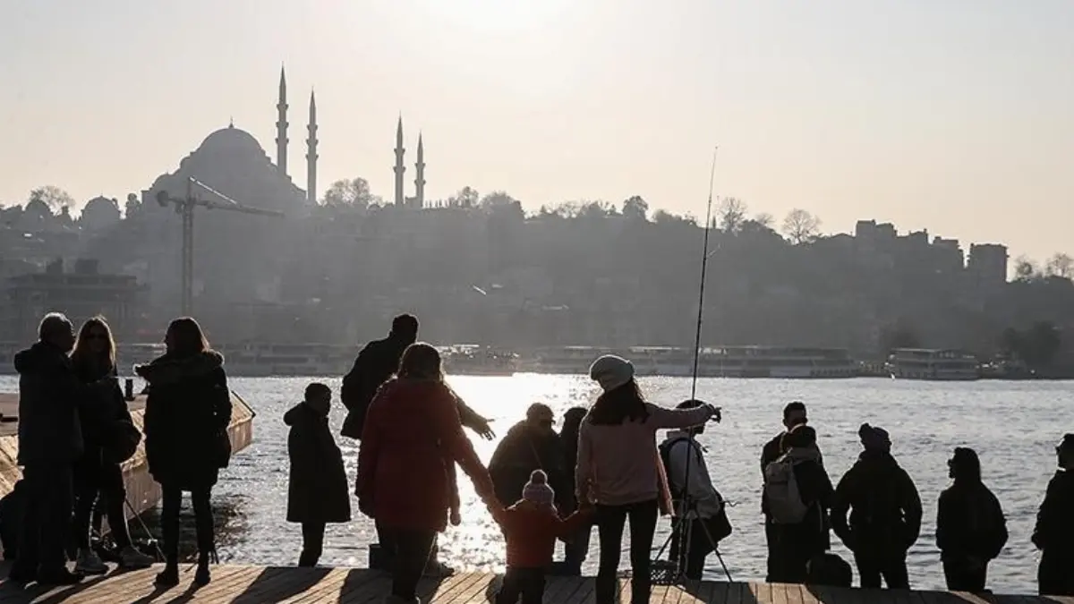 Sıcaklıklar mevsim normallerinin 8 ila 12 derece üzerine çıkacak Sıcaklıklar mevsim normallerinin 8 ila 12 derece üzerine çıkacak