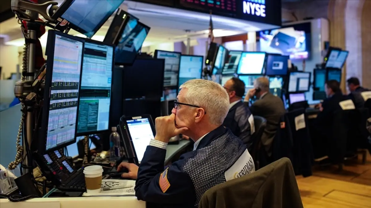 Endişe ve risk algısının artmasıyla küresel piyasalar haftaya karışık seyirle başladı Endişe ve risk algısının artmasıyla küresel piyasalar haftaya karışık seyirle başladı