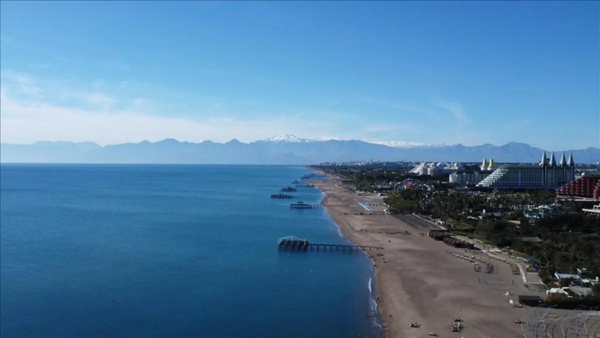 Antalya Avrupalı turistlerin gözdesi konumunda Antalya Avrupalı turistlerin gözdesi konumunda
