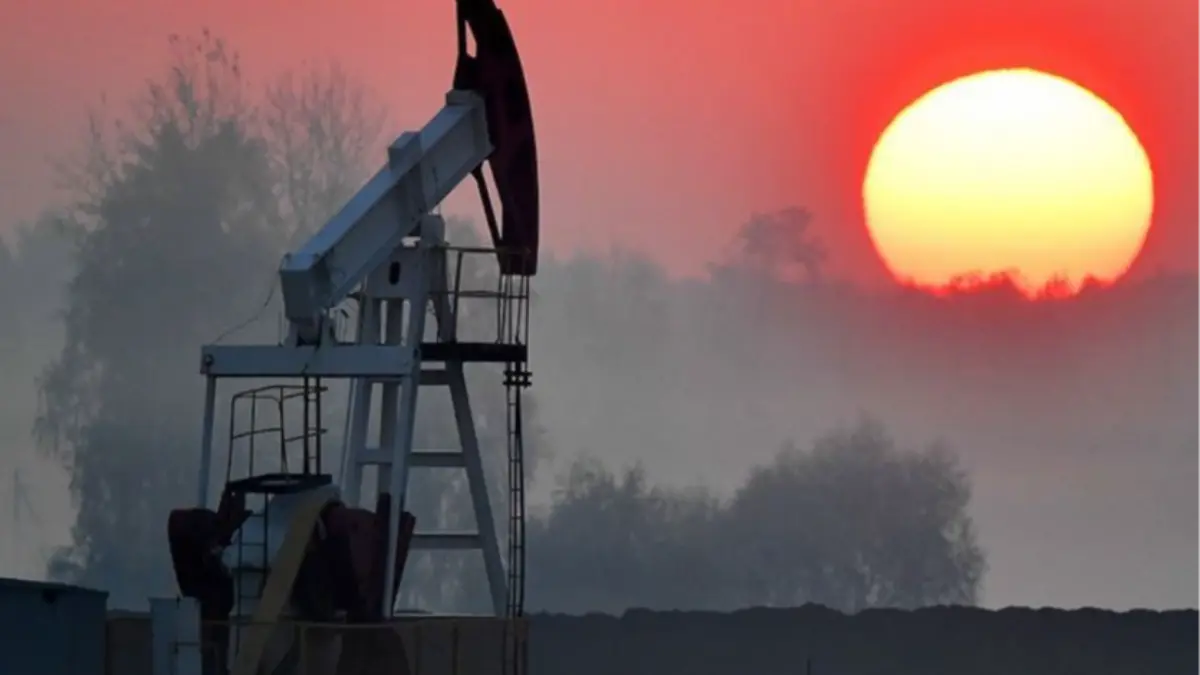 Petrol fiyatları toparlanma sinyalleri veriyor: 70 doların altında kalmamaya direndi Petrol fiyatları toparlanma sinyalleri veriyor: 70 doların altında kalmamaya direndi