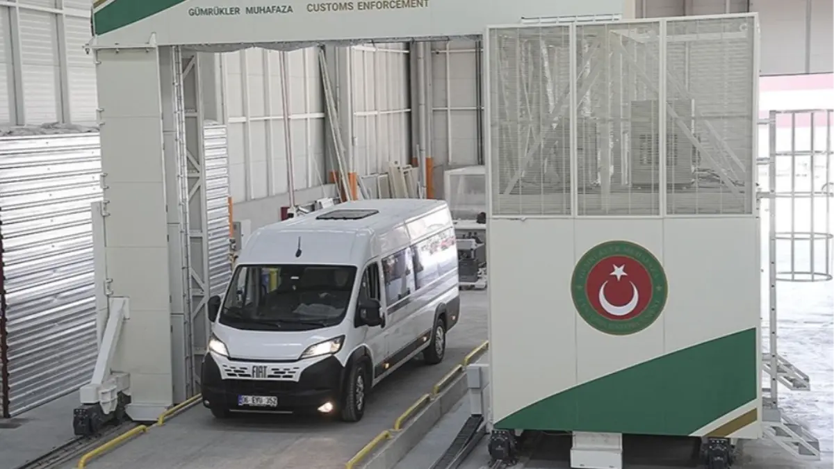 Yurt dışı bağımlılık sonlandırıldı: X-Ray tır tarama sistemiyle ilk ihracat başarısı! Yurt dışı bağımlılık sonlandırıldı: X-Ray tır tarama sistemiyle ilk ihracat başarısı!