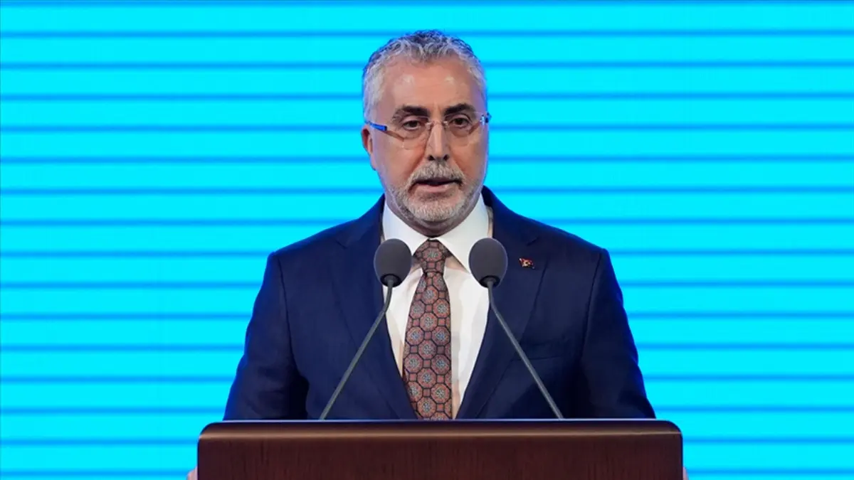 Bakan Işıkhan'dan istihdam açıklaması: İş arayan 204 bin 632 kişiyle görüşüldü Bakan Işıkhan'dan istihdam açıklaması: İş arayan 204 bin 632 kişiyle görüşüldü