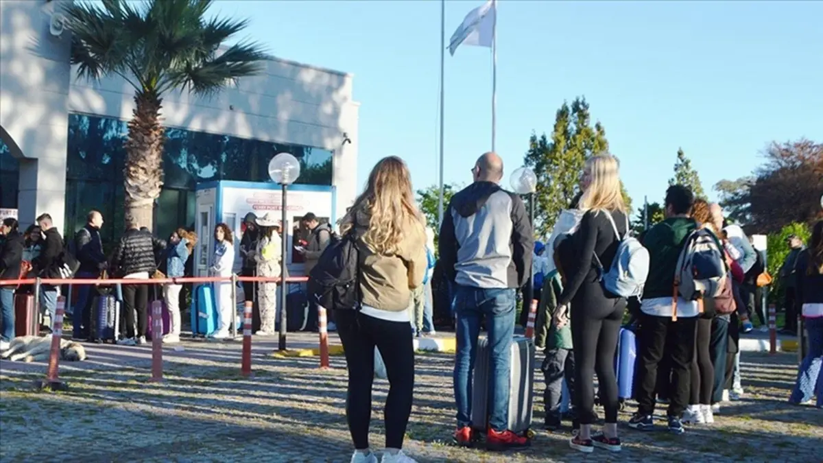 Yunanistan’dan Türk turist adımı: Kapıda vize süresi 1 yıl uzatıldı, iki yeni ada daha eklendi! Yunanistan’dan Türk turist adımı: Kapıda vize süresi 1 yıl uzatıldı, iki yeni ada daha eklendi!