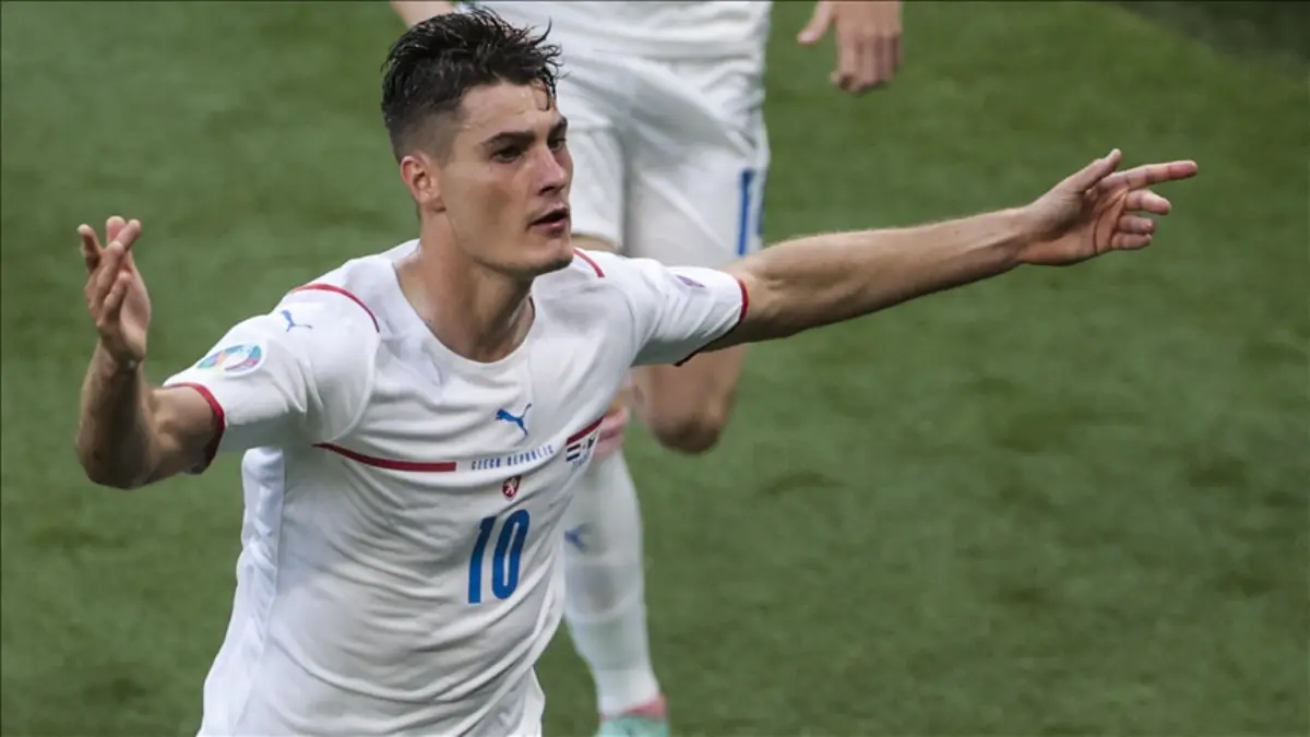 FENERBAHÇE TRANSFER HABERLERİ SON DAKİKA: Forvet hattı değişiyor! 2 transfer için düğmeye basıldı FENERBAHÇE TRANSFER HABERLERİ SON DAKİKA: Forvet hattı değişiyor! 2 transfer için düğmeye basıldı
