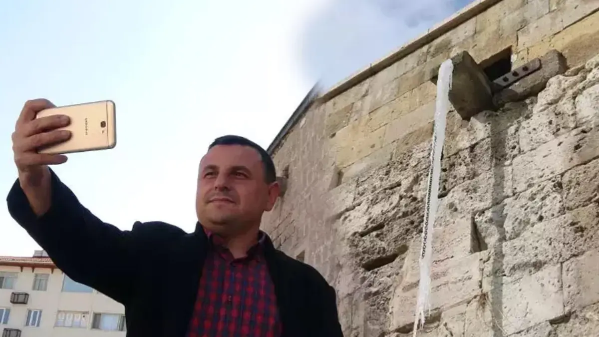 Sivas'ta Sibirya soğukları! Buz sarkıntıları 2 metreyi buldu Sivas'ta Sibirya soğukları! Buz sarkıntıları 2 metreyi buldu