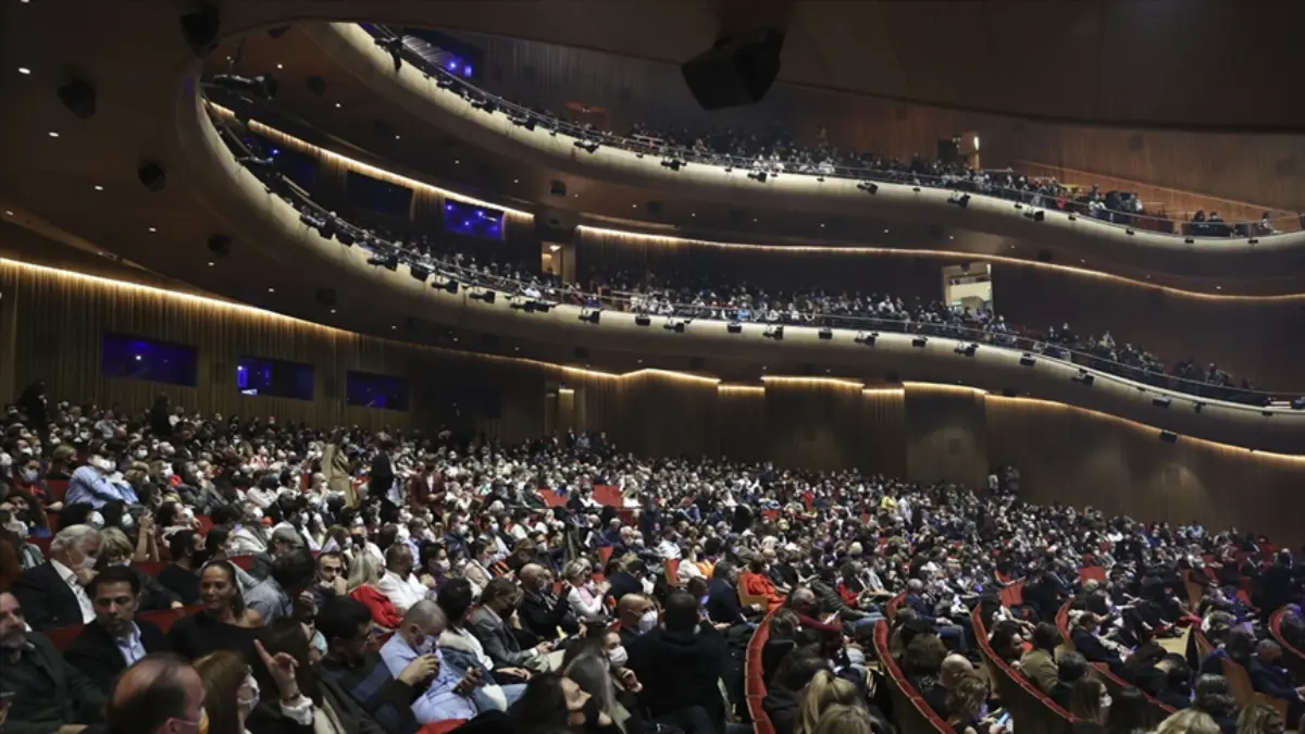 Rus sopranosu, Azerbaycanlı tenor İstanbul'da konser verecek Rus sopranosu, Azerbaycanlı tenor İstanbul'da konser verecek