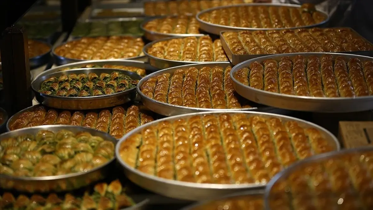 Baklava diye bize neler yediriyorlar: Baklava alırken nelere dikkat edilmeli? Baklava diye bize neler yediriyorlar: Baklava alırken nelere dikkat edilmeli?