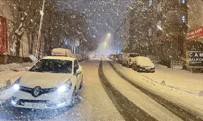 İstanbul'da okullar tatil edildi