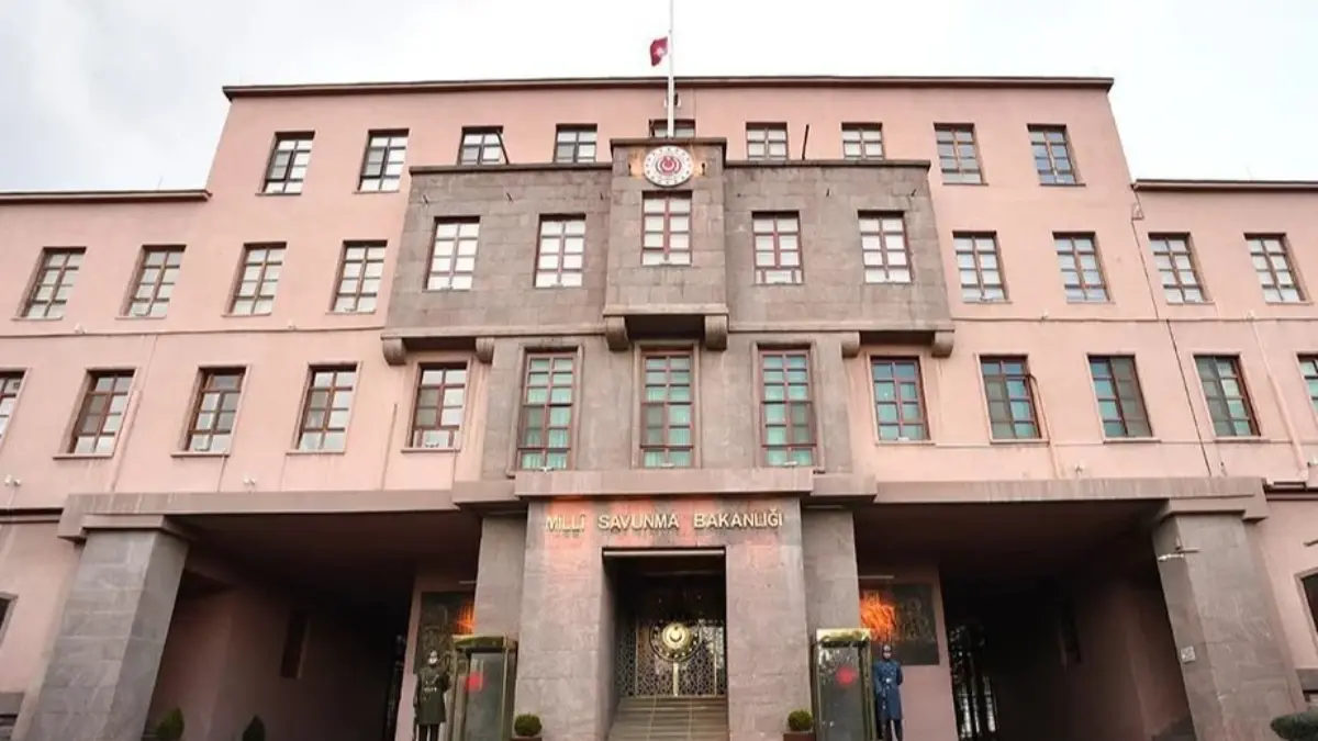 KILIÇLI YEMİN TÖRENİ SON DAKİKA: 5 teğmen ve 3 amir için karar çıktı! KILIÇLI YEMİN TÖRENİ SON DAKİKA: 5 teğmen ve 3 amir için karar çıktı!
