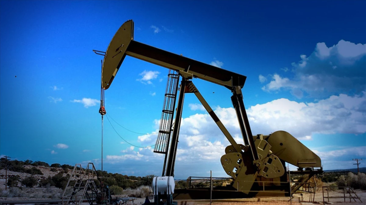 Jeopolitik risk ve endişeler petrolün fiyatını artırdı Jeopolitik risk ve endişeler petrolün fiyatını artırdı