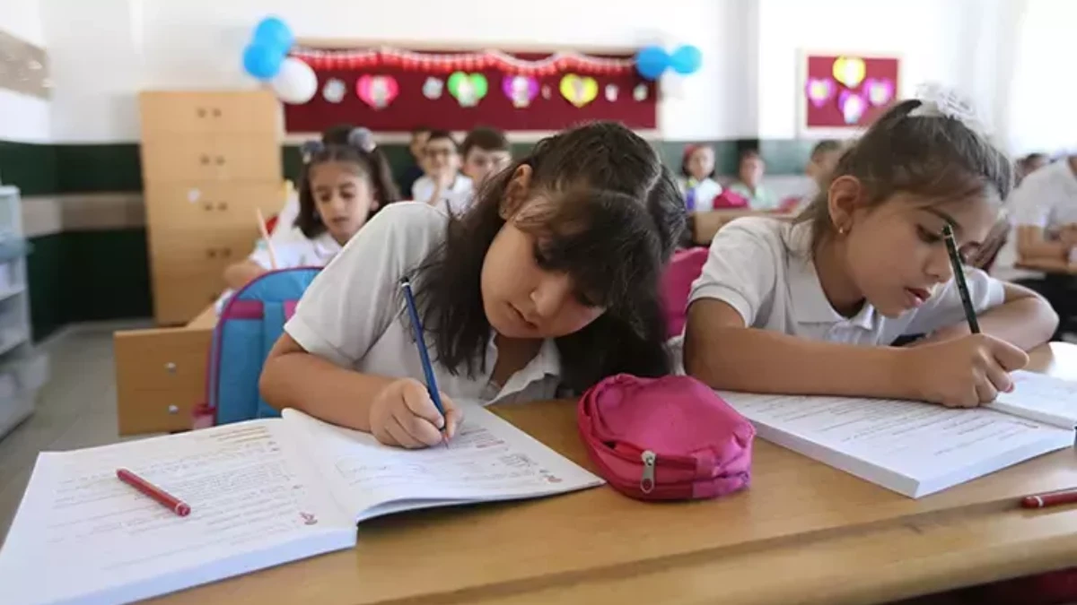2025-2026 DÖNEMİ: Okulların açılmasına kaç gün kaldı? 2025-2026 DÖNEMİ: Okulların açılmasına kaç gün kaldı?