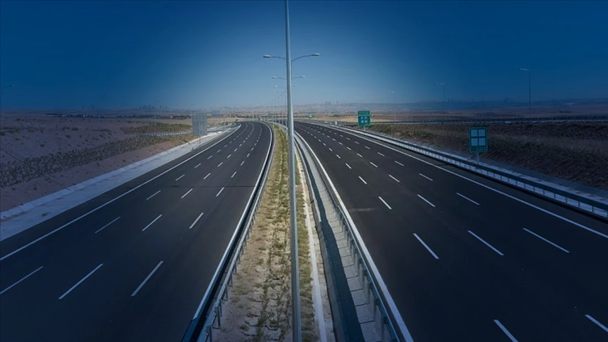 29 bin 947 kilometreye ulaştı: Türkiye'nin bölünmüş yol ağı 22 yılda 5 katına çıktı 29 bin 947 kilometreye ulaştı: Türkiye'nin bölünmüş yol ağı 22 yılda 5 katına çıktı