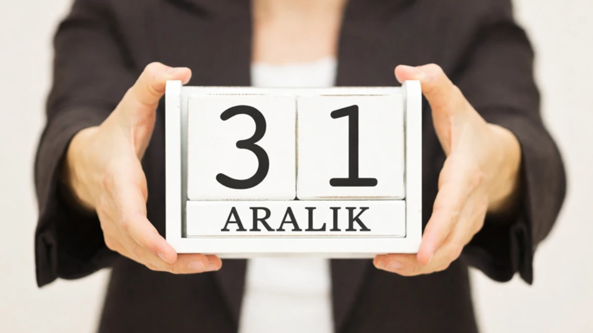 31 Aralık yarım gün mü, 1 Ocak resmi tatil mi? 2026 yılbaşı öncesi belli oldu 31 Aralık yarım gün mü, 1 Ocak resmi tatil mi? 2026 yılbaşı öncesi belli oldu