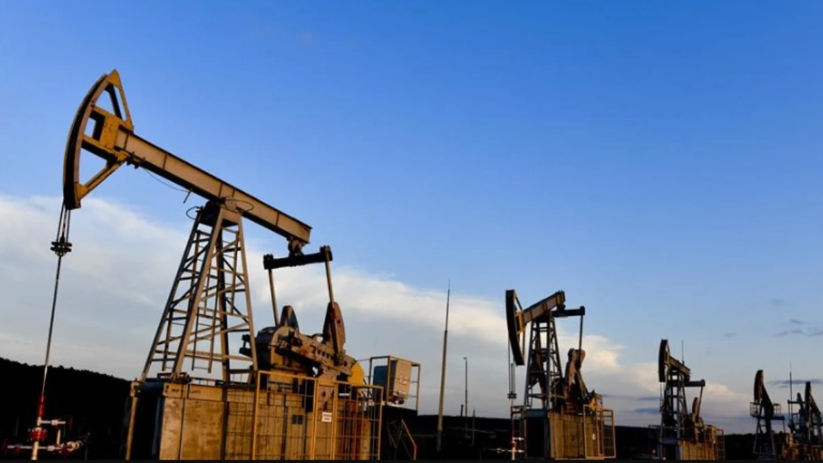 ABD petrol fiyat tahminini revize etti! 57 dolara yükseldi ABD petrol fiyat tahminini revize etti! 57 dolara yükseldi