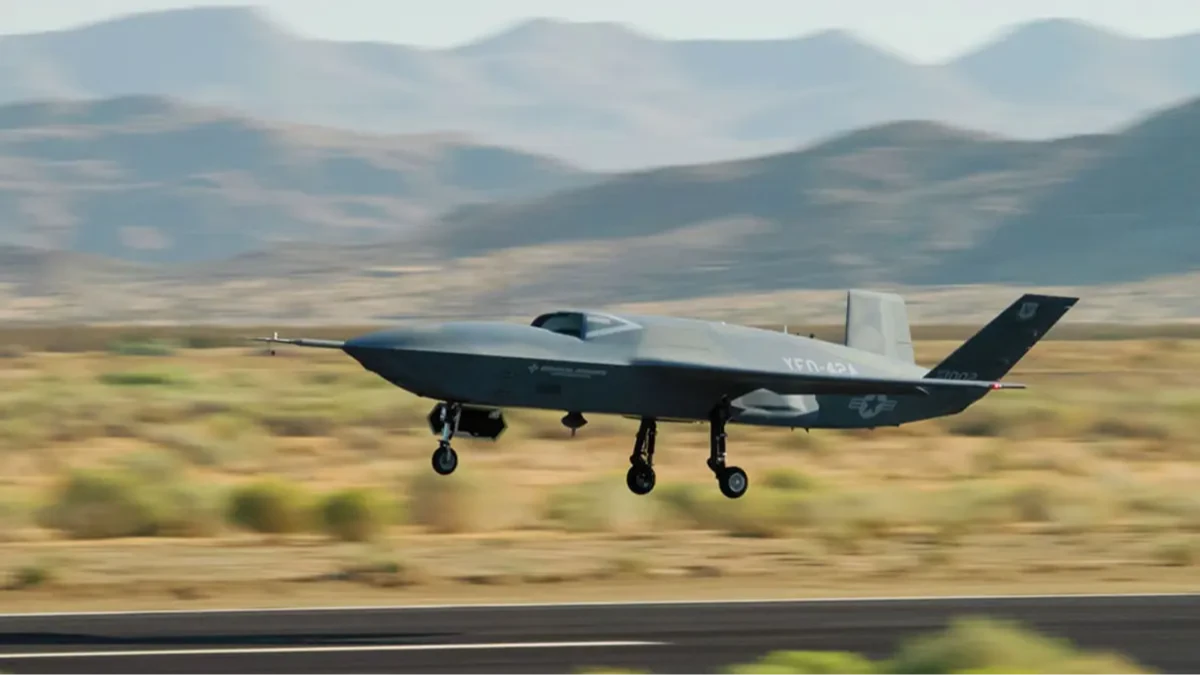 ABD’nin yapay zekalı insansız savaş jeti YFQ-42A ilk uçuşunu gerçekleştirdi ABD’nin yapay zekalı insansız savaş jeti YFQ-42A ilk uçuşunu gerçekleştirdi