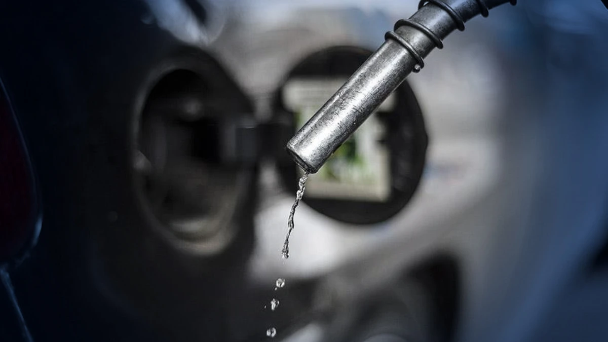 Akaryakıt fiyatlarında son durum: Benzine, motorine indirim var mı?