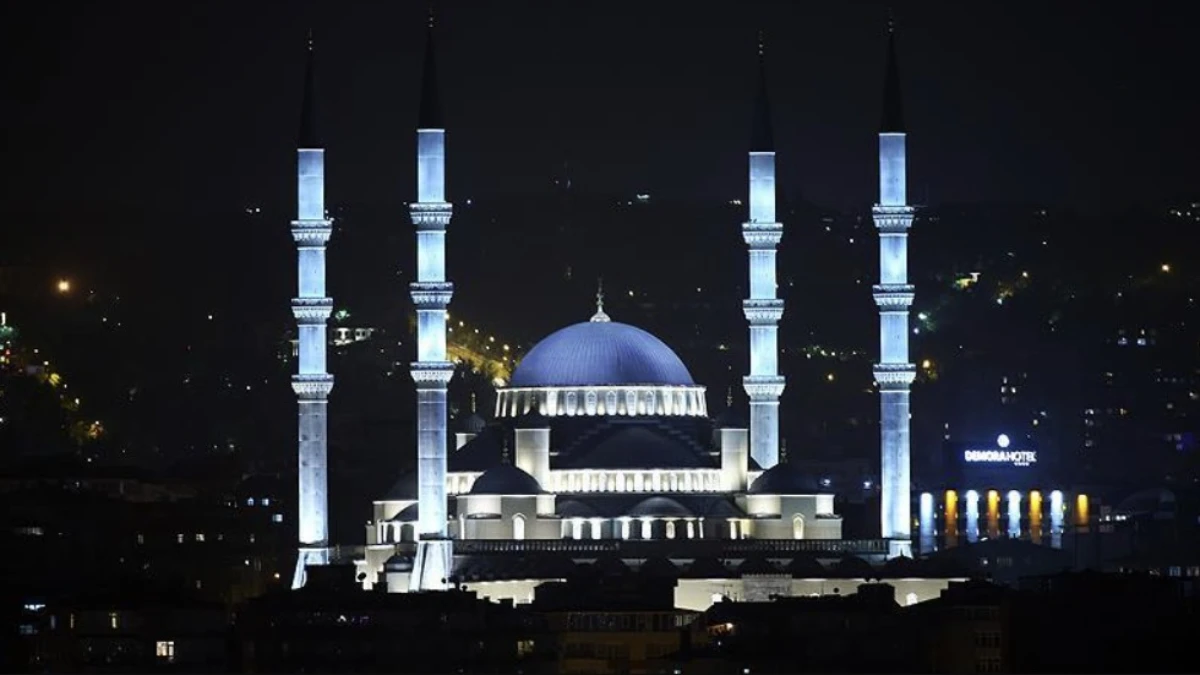 Akşam ezanı kaçta okunuyor İstanbul 19 Şubat 2026: İftara ne kadar kaldı? Akşam ezanı kaçta okunuyor İstanbul 19 Şubat 2026: İftara ne kadar kaldı?