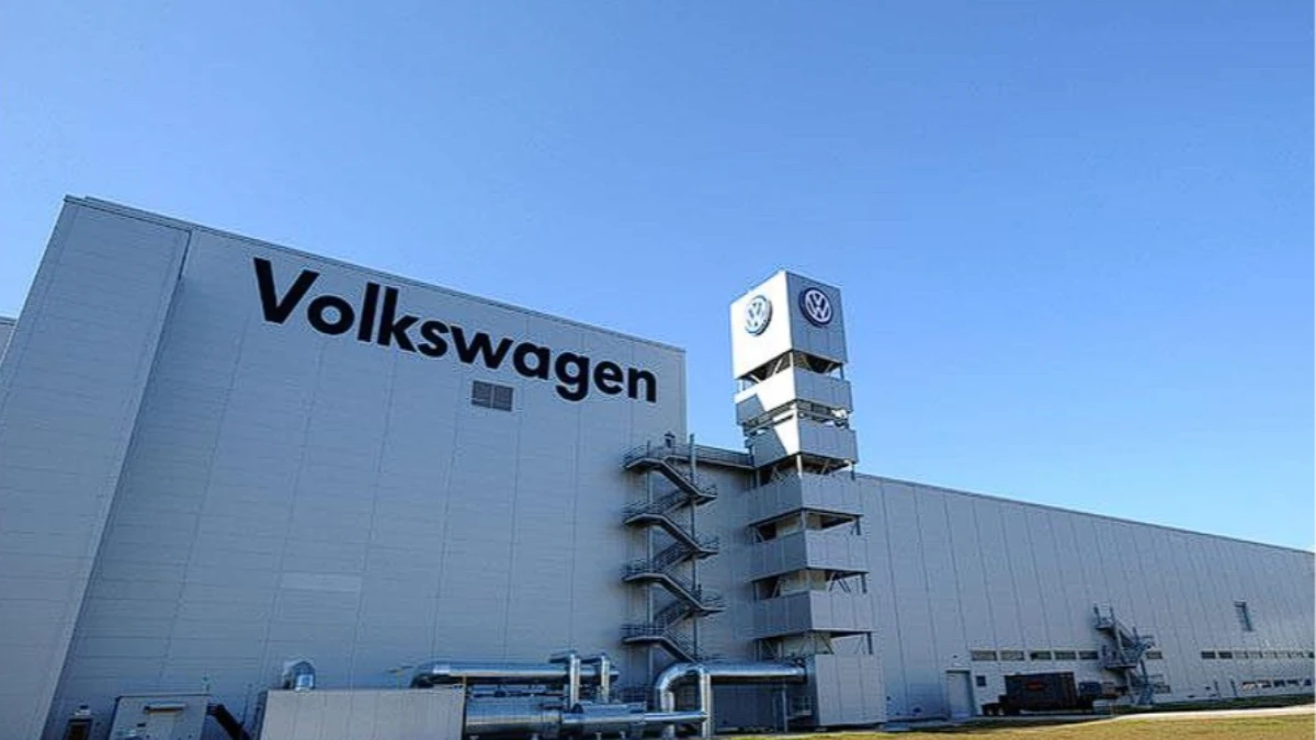 Almanya'da Volkswagen krizi büyüyor! 'Hiçbir fabrika kapatılamaz' Almanya'da Volkswagen krizi büyüyor! 'Hiçbir fabrika kapatılamaz'