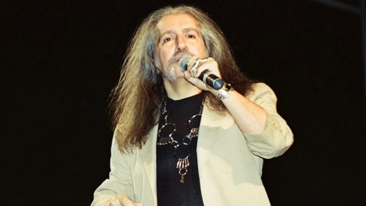 Anadolu rock müziğinin önde gelen ismi: Barış Manço Anadolu rock müziğinin önde gelen ismi: Barış Manço