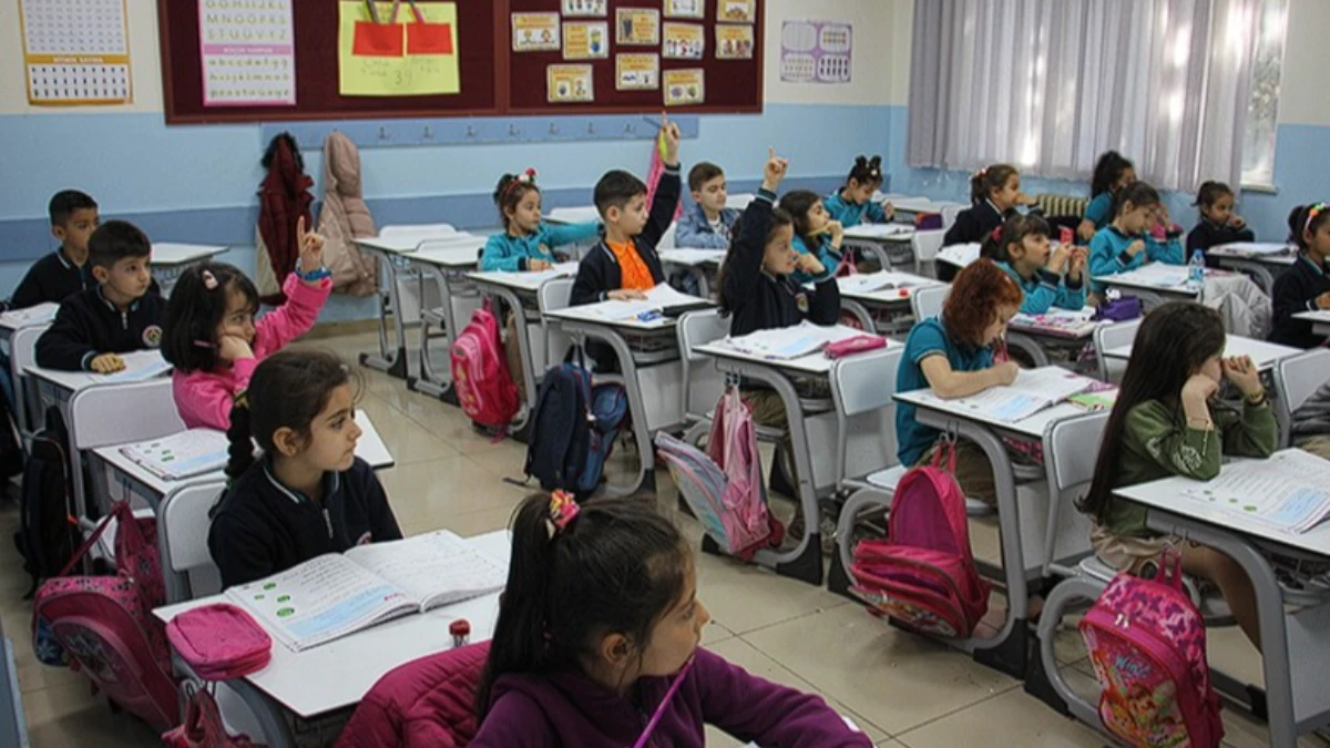 Ara tatil 2026 ne zaman başlıyor, okullar ne zaman kapanıyor? İkinci ara tatil tarihleri açıklandı Ara tatil 2026 ne zaman başlıyor, okullar ne zaman kapanıyor? İkinci ara tatil tarihleri açıklandı