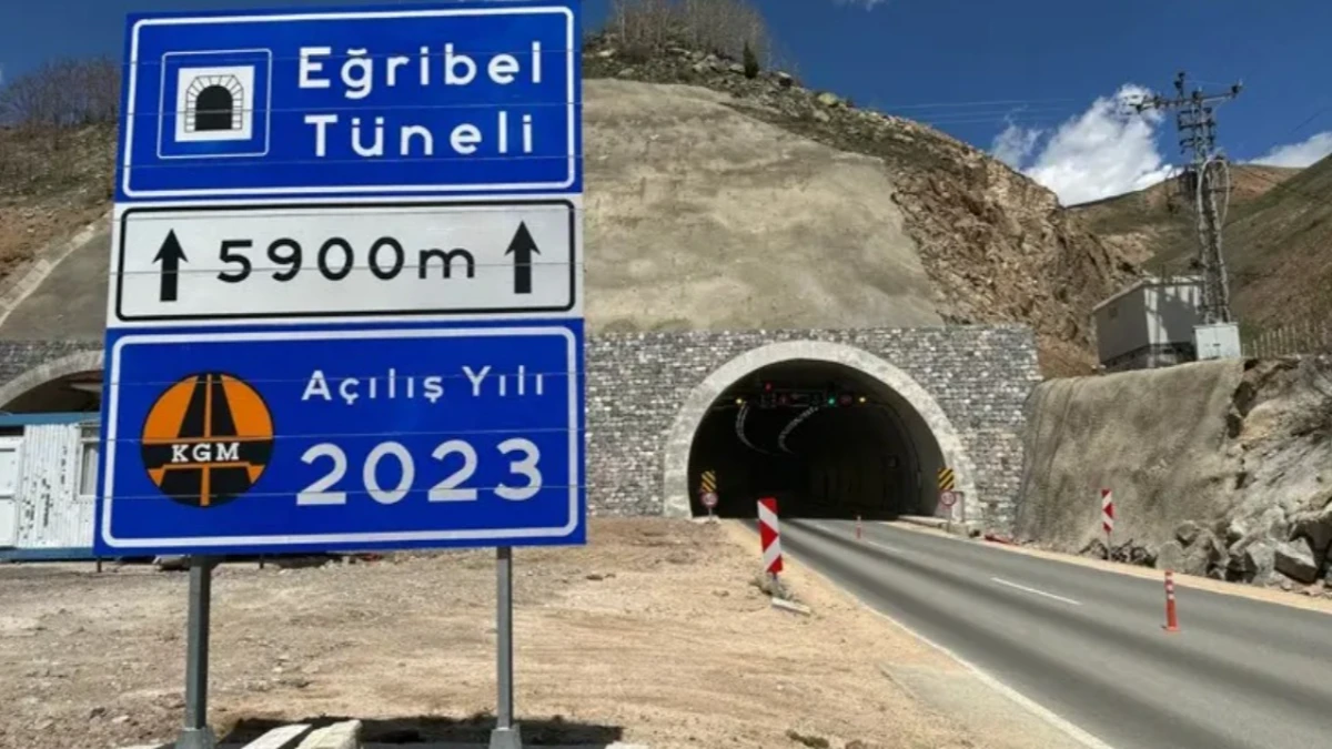 Araç sahiplerini sevindirdi: 2,5 saatlik yol 1,5 saate düştü Araç sahiplerini sevindirdi: 2,5 saatlik yol 1,5 saate düştü