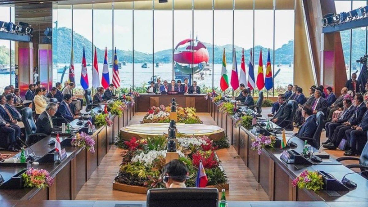 ASEAN ülkeleri Malezya'da bir araya geldi ASEAN ülkeleri Malezya'da bir araya geldi