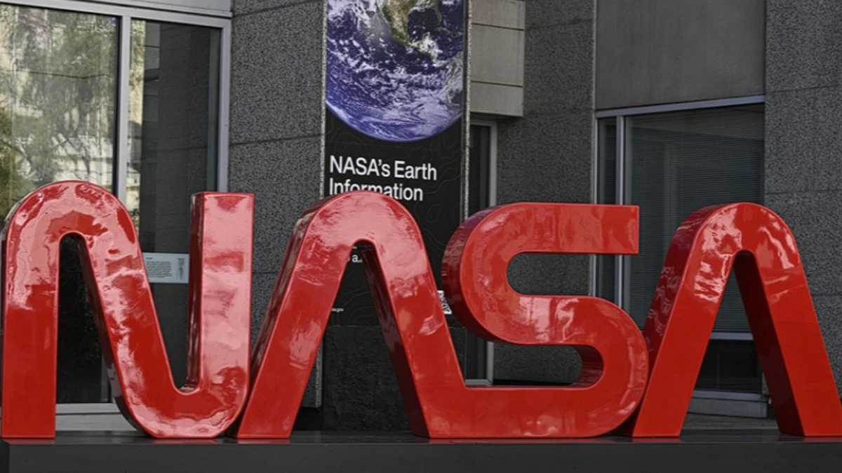 Astronotlara teknoloji serbestisi: NASA akıllı telefon kullanımını onayladı Astronotlara teknoloji serbestisi: NASA akıllı telefon kullanımını onayladı