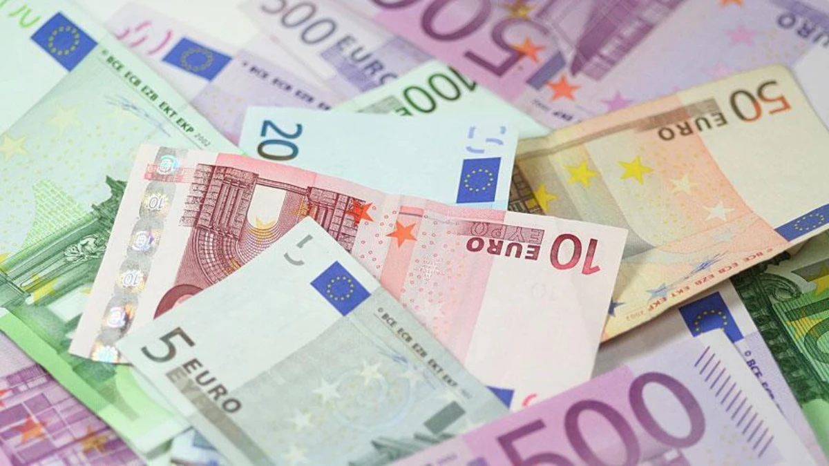 Avrupa Birliği yeşil ışık yaktı! Bulgaristan resmen euroya geçiyor Avrupa Birliği yeşil ışık yaktı! Bulgaristan resmen euroya geçiyor