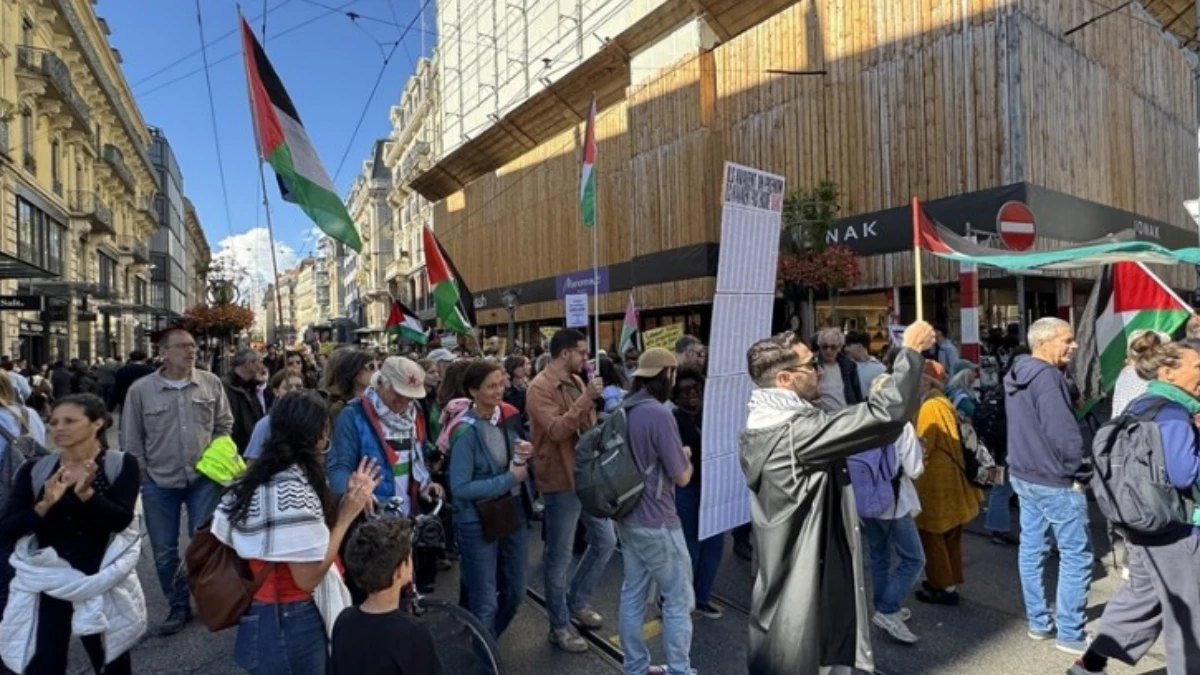 Avrupa'da Filistin'e destek gösterileri düzenlendi Avrupa'da Filistin'e destek gösterileri düzenlendi