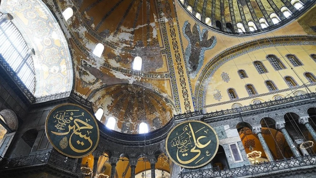 Ayasofya tarihinde, restorasyon çalışmaları kapsamında yeni sayfa açılıyor Ayasofya tarihinde, restorasyon çalışmaları kapsamında yeni sayfa açılıyor