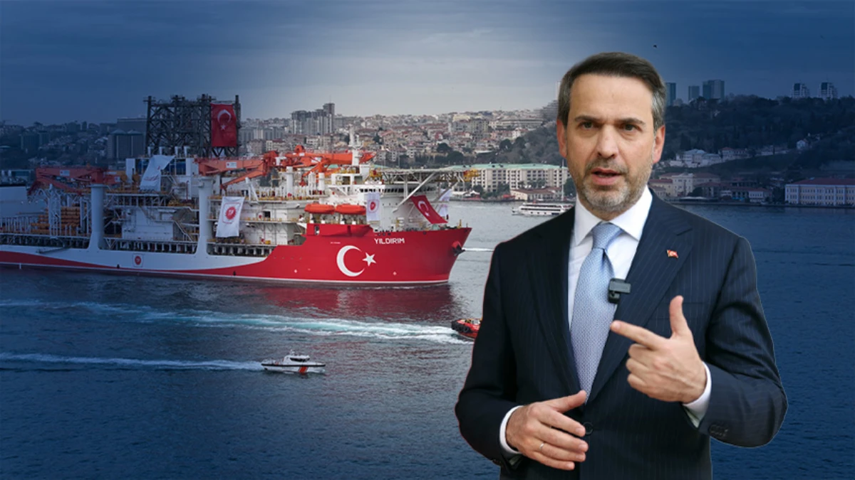 Bakan Bayraktar Karadeniz'i işaret etti: 'İki yeni sondaja başlıyoruz' Bakan Bayraktar Karadeniz'i işaret etti: 'İki yeni sondaja başlıyoruz'