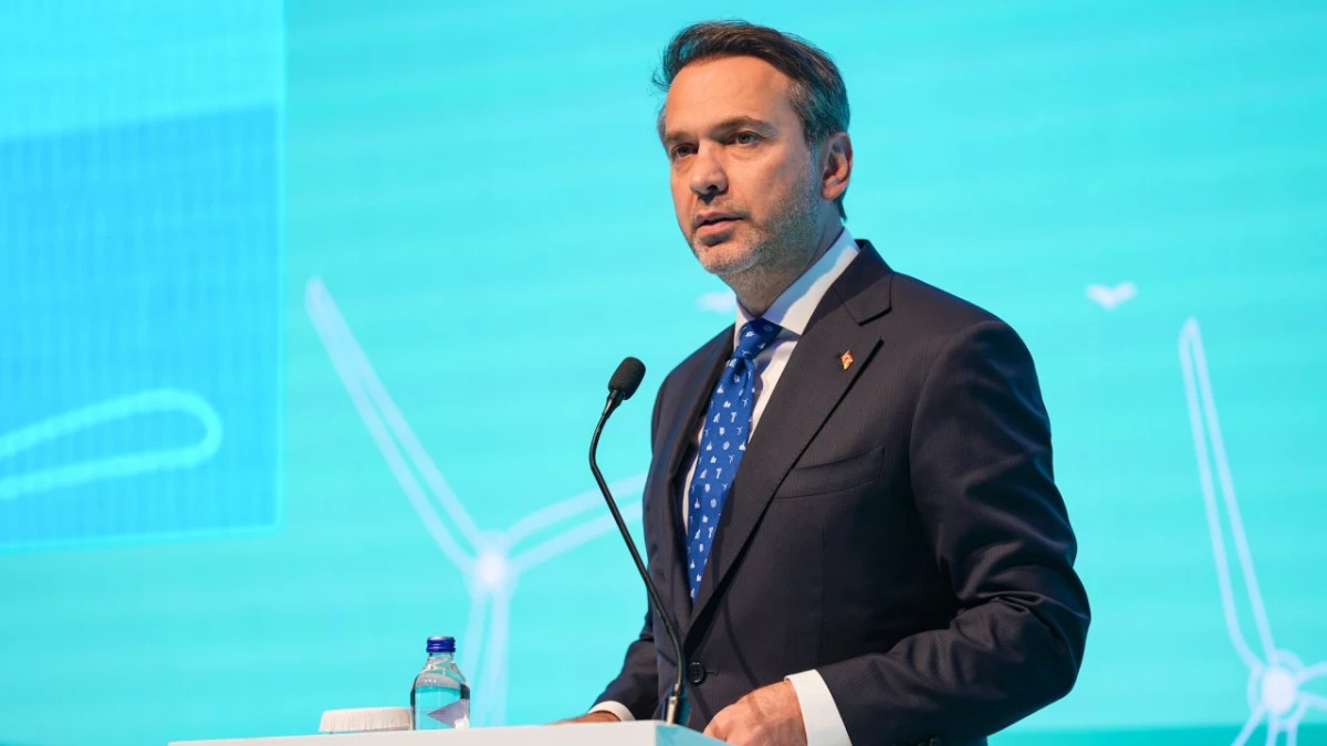 Bakan Bayraktar'dan enerjide Çin ile işbirliği mesajı Bakan Bayraktar'dan enerjide Çin ile işbirliği mesajı