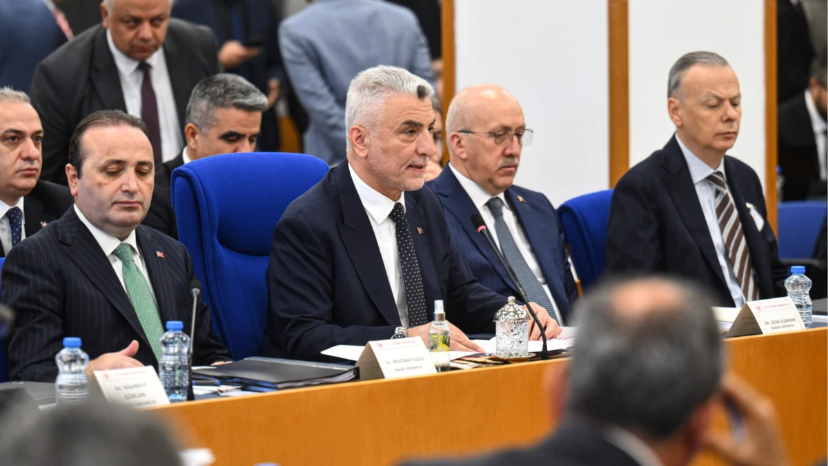 Bakan Bolat’tan e-ihracatçılara destek müjdesi: 500 milyon liralık kredi paketi hazırlandı Bakan Bolat’tan e-ihracatçılara destek müjdesi: 500 milyon liralık kredi paketi hazırlandı