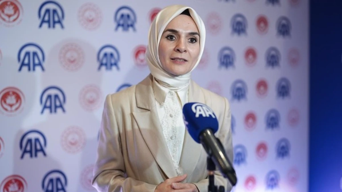 Bakan Göktaş: Bütün politikalarımızı aile ve nüfusu merkeze alarak inşa edebilirsek ancak başarılı olabiliriz Bakan Göktaş: Bütün politikalarımızı aile ve nüfusu merkeze alarak inşa edebilirsek ancak başarılı olabiliriz