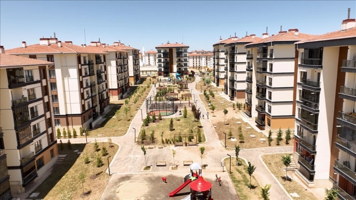 Bakan Kurum'dan Yüzyılın Konut Projesi açıklaması: 500 bin sosyal konut için başvurular başladı Bakan Kurum'dan Yüzyılın Konut Projesi açıklaması: 500 bin sosyal konut için başvurular başladı