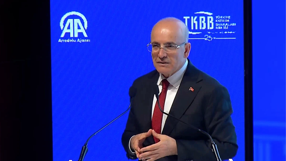 Bakan Şimşek küresel şoklara dikkat çekti ve açıkladı: Orta vadede fırsatlar sürüyor Bakan Şimşek küresel şoklara dikkat çekti ve açıkladı: Orta vadede fırsatlar sürüyor