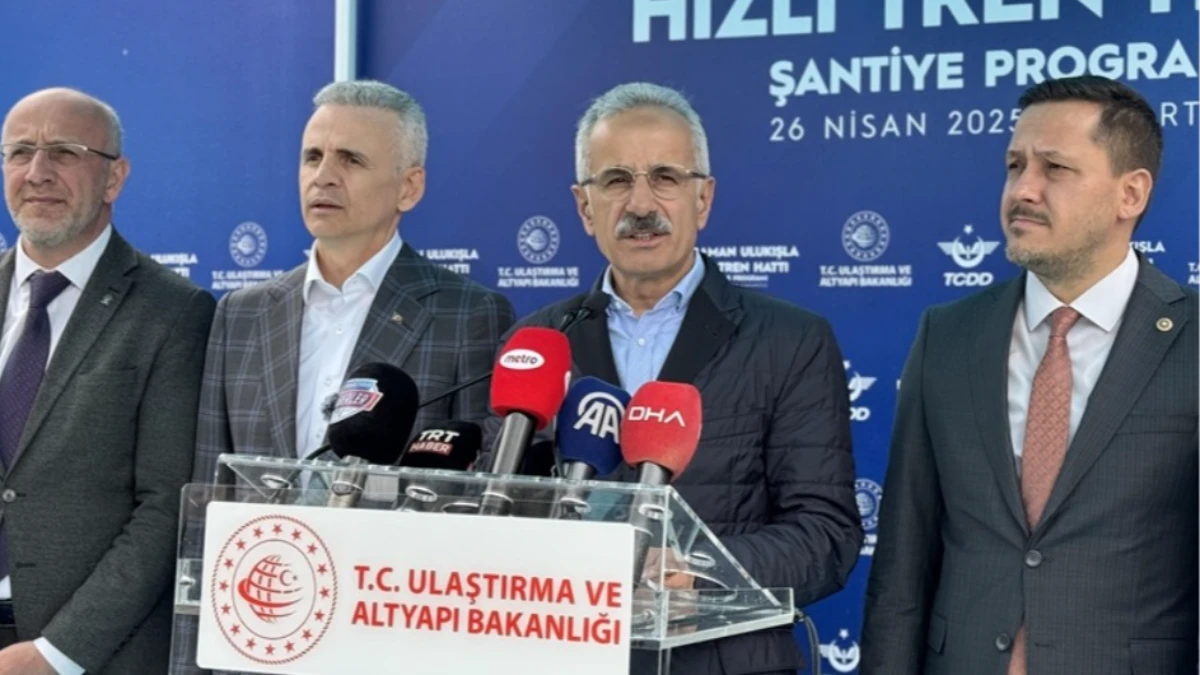 Bakan Uraloğlu: 63 milyar dolar yatırım gerçekleştirdik Bakan Uraloğlu: 63 milyar dolar yatırım gerçekleştirdik