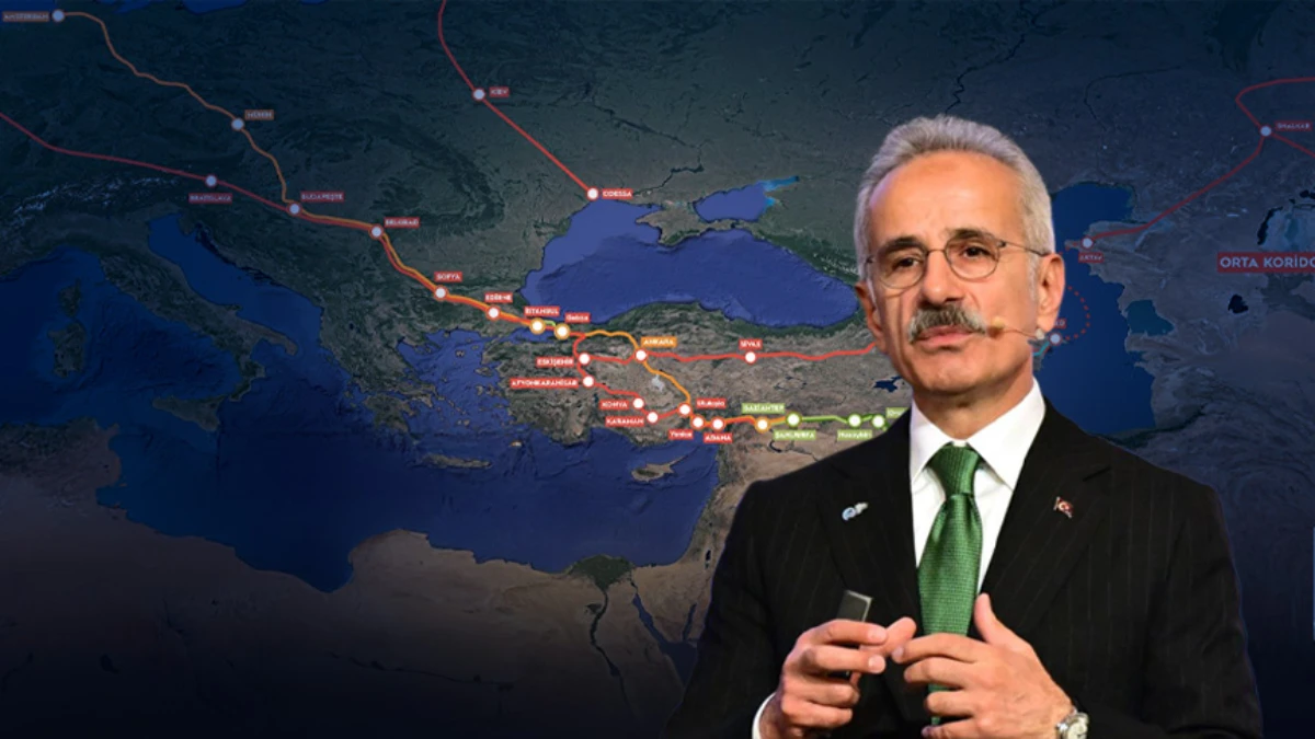 Bakan Uraloğlu açıkladı: Kalkınma Yolu her yıl 70 bin kişiye istihdam sağlayacak Bakan Uraloğlu açıkladı: Kalkınma Yolu her yıl 70 bin kişiye istihdam sağlayacak